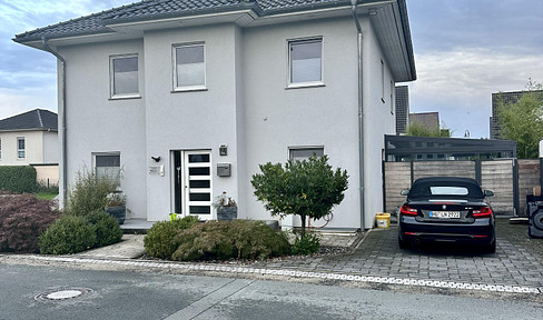 Exklusives Immobilienangebot: Moderne Familien-Stadtvilla mit vielen Extras!