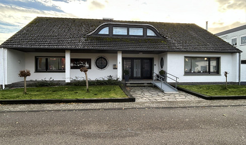 Spacious detached house with granny apartment in Sonsbeck