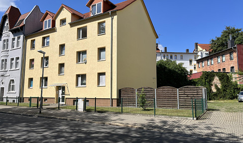 Sanierte 3 Raum Wohnung mit EBK in guter Lage HBS, helle Wohnräume, Wäschekeller