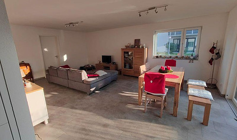 Schöne helle, sonnige 3 Zi- Neubauwohnung  mit Einbauküche, Terrasse, AA und TG  in Bruchsal