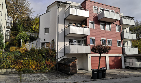 Großzügige 2,5 Zimmer Wohnung mit EBK+Sonnenterrasse+Balkon in ruhiger Lage