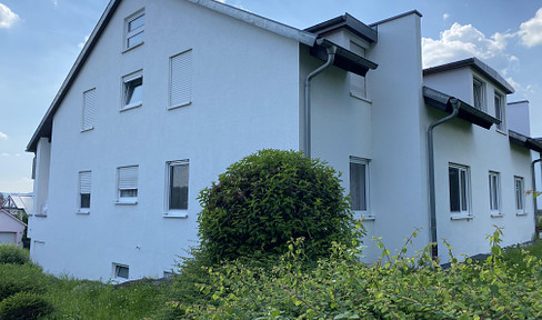 1,5-Zimmer-Apartment mit Terrasse und Stellplatz – voll möbliert.