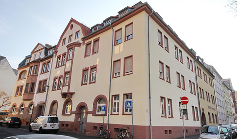 2-Zimmer-Wohnung im beliebten Brentanoviertel mit Küchenzeile!