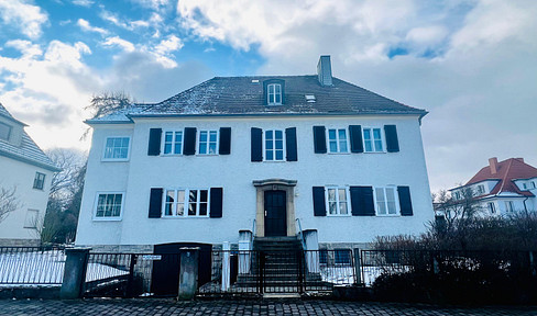 Traumwohnung in Weimar: 120 m² mit großzügigen Räumen inkl. 400 m² Garten in Top-Lage nahe Klinikum!