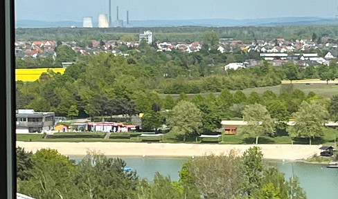 3 Zi Wohnung, Logia, Garage, Keller - Renoviert - 12 Stock - freie Sicht rundum