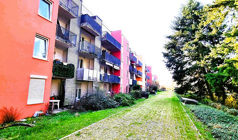 Frankfurt-Eschersheim: Well-designed 2-room apartment with balcony.