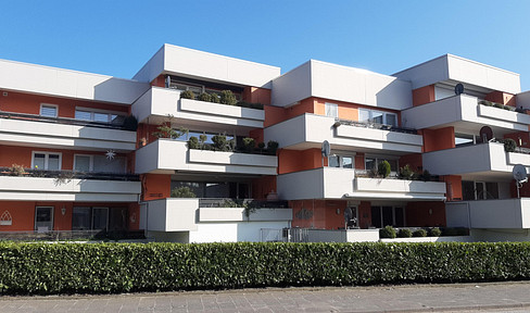 Helle und geräumige 3 Raum Eigentumswohnung mit Tiefgaragenstellplatz
