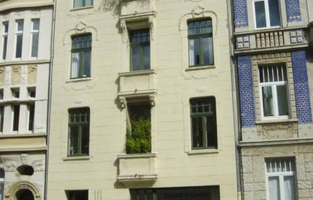 renovated apartment in old building SÜDSTADT, ready to move in