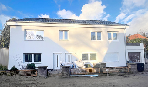 Energetically renovated two-family house with 2 new air heat pumps - approx. 365 m2 total area!