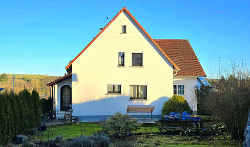 Move in immediately and feel at home - renovated and refurbished - family happiness in Hünst.-Wallrabenstein