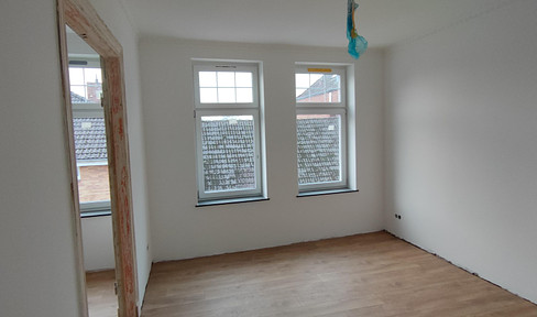 First occupancy after renovation: 3-room apartment in an old building in a central location