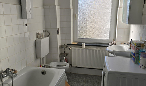 Schöne 3,5 Zimmer Altbauwohnung in verkehrsgünstiger, citynaher Lage