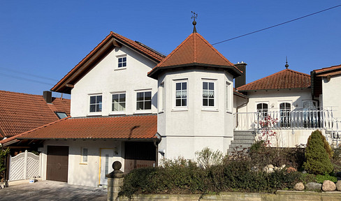 Exklusive 4-Zimmer-Wohnung mitten in der "schwäbischen Toskana"