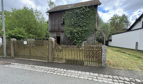 Idyllisches Grundstück im Grünen