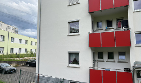 3 Zimmer Wohnung mit 2 Balkon. Aussicht in die Natur