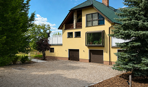 NEW! Iconic, light-filled country house villa with a separate apartment and potential for land expansion.