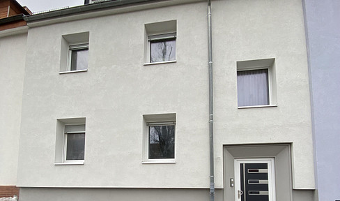 3-Zimmer-Erdgeschosswohnung im kernsanierten 3 Familienhaus