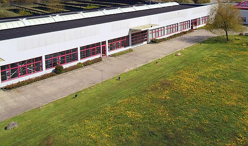 Provisionsfrei: Exzellente Produktions- und Lagerhalle mit Bürogebäude nahe Ludwigsfelde