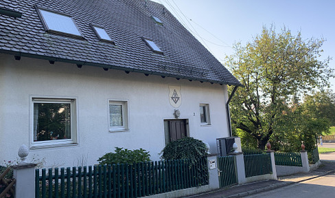 Großzügige DDH mit idyllischem Garten und Sauna