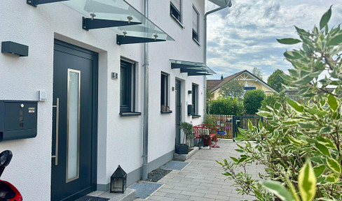 Luxuriöse 2 Zimmer Wohnung mit EBK in Olching