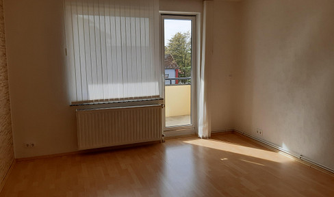 Sunny two-room apartment available from May 2025