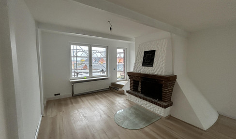 Schlutuper Kirchstraße, Beste Lage, weitläufige Wohnung mit Charme