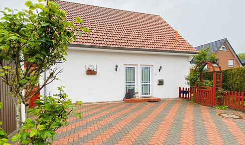 Einfamilienhaus in Bremerhaven mit Garage und überdachter Terrasse