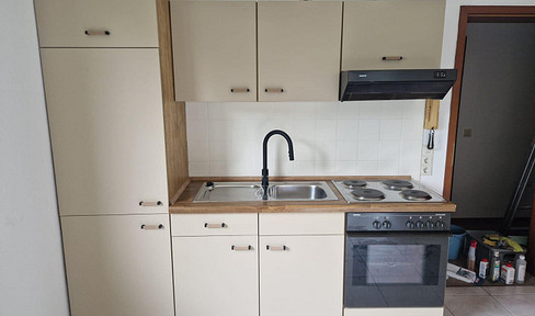 Helle 1Raum-Wohnung mit Einbauküche