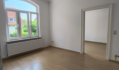 Altstadt: hübsche 2-Zi-Whg Altstadt - Stuck  + Stiltüren - 5 Geh-Min zur City+Hafen+Holm