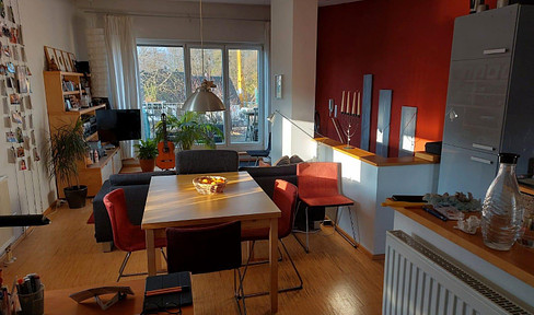 Traumlage: sonnige 2-Zimmer-Maisonette-Wohnung mit großer West-Terrasse, EBK & Stellplatz