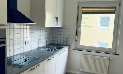 Vollständig renovierte 3-Raum-Wohnung mit EBK und Balkon in Hattingen