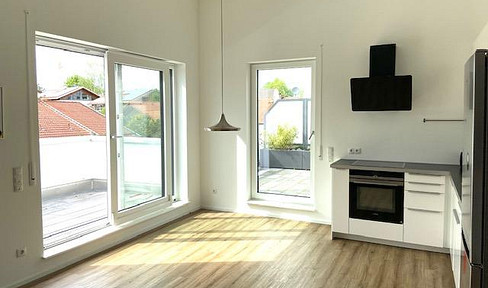Sehr ruhige, sonnige 2-Zi DG Wohnung! 2 Dachterrassen! Zentrum Holzkirchen!