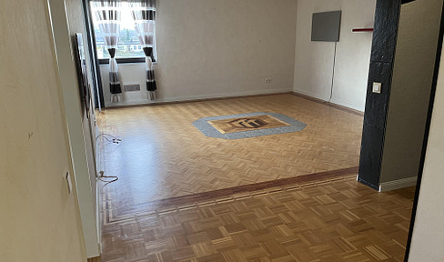 Provisionsfreie 3 ZKB Wohnung - großes Wohnzimmer - bezugsfrei ab sofort!