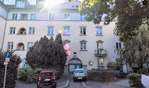 RENTED 3-ROOM APARTMENT WITH LOGGIA IN BERLIN-BAUMSCHULENWEG