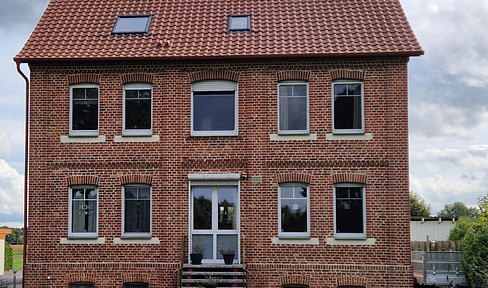 Well-maintained renovated two-family/multi-generation house in a central, rural location* FROM PRIVATE*