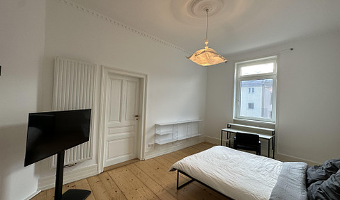 Fully furnished central full-service shared flat in Frankfurt's best location on Friedberger Platz