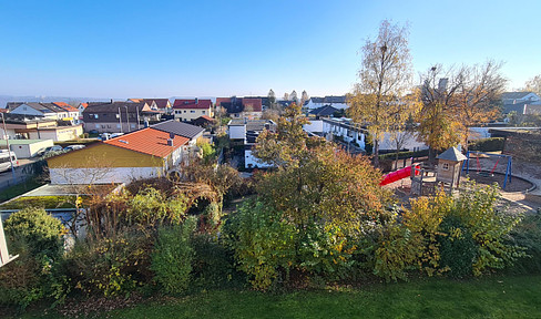 Lichtdurchflutete 3,5 Zi. Wohnung in ruhiger Lage nähe Waldrand