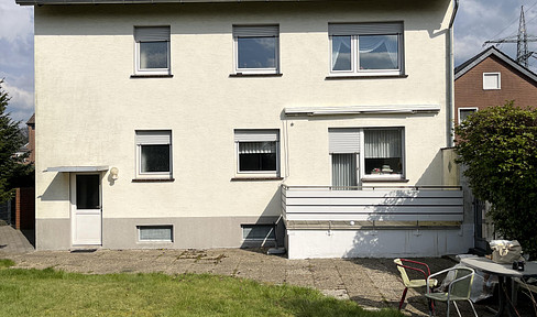 High-quality renovated 3 room apartment, Osnabrück Lüstringen with fitted kitchen, garden use and two garages