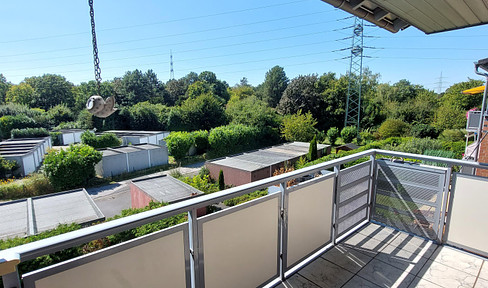 Freundliche, helle 3 Zimmer Wohnung am Elbroichpark