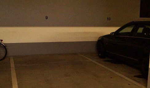 Parking space in underground garage + w. radio garage door + SINGLE parker + charging station possible + at the university hospital