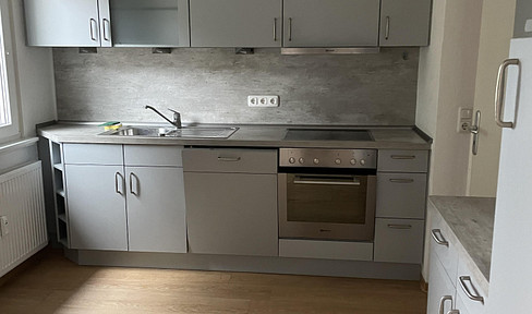 Attraktive 3-Zimmer-Wohnung in Hessisch Oldendorf mit moderner Einbauküche und großem Balkon