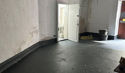 Photo studio / warehouse / service room Krefeld city center