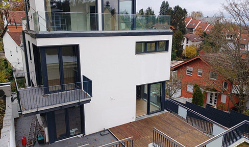 Luxurious new-build property close to nature: modern, light-flooded and versatile