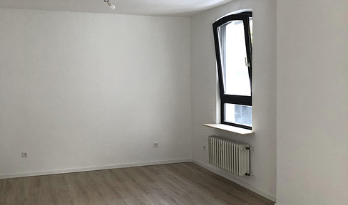 Beautiful 2-room apartment in an old building in Düsseldorf-Niederkassel