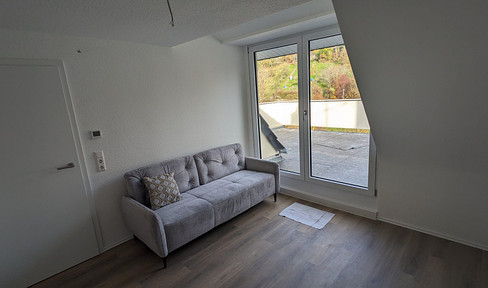 Partly furnished 2-room apartment with XXL terrace, first occupancy after core refurbishment KfW85 standard