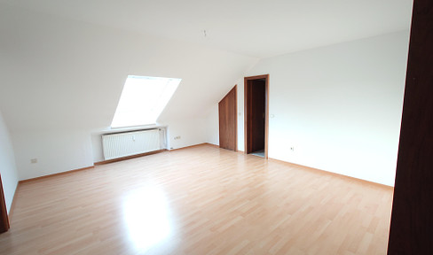 Light-flooded 3-room apartment with built-in wardrobe in a well-kept residential area