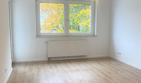 Moderne und renovierte 2-Zimmer-Wohnung mit Balkon