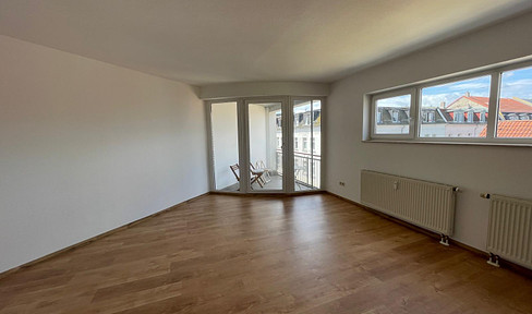 Lindenau: Modern two-room apartment with loggia for shared flats/singles/couples available at the beginning of December