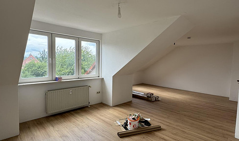 Kassel Niederzwehren - FREE OF PROVISION - Charming 1.5-room apartment in a quiet location - Partially renovated