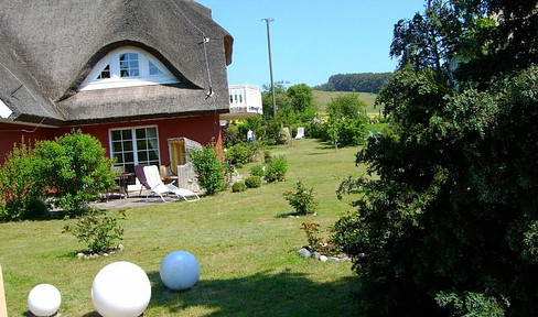 Dream apartment "unter Rohr", balcony + sea view on Mönchgut - where Rügen is at its most beautiful + EXTRA